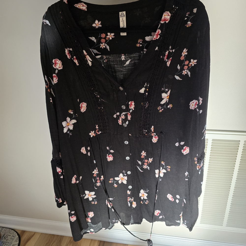 American Rag Black and Pink Peasant Blouse